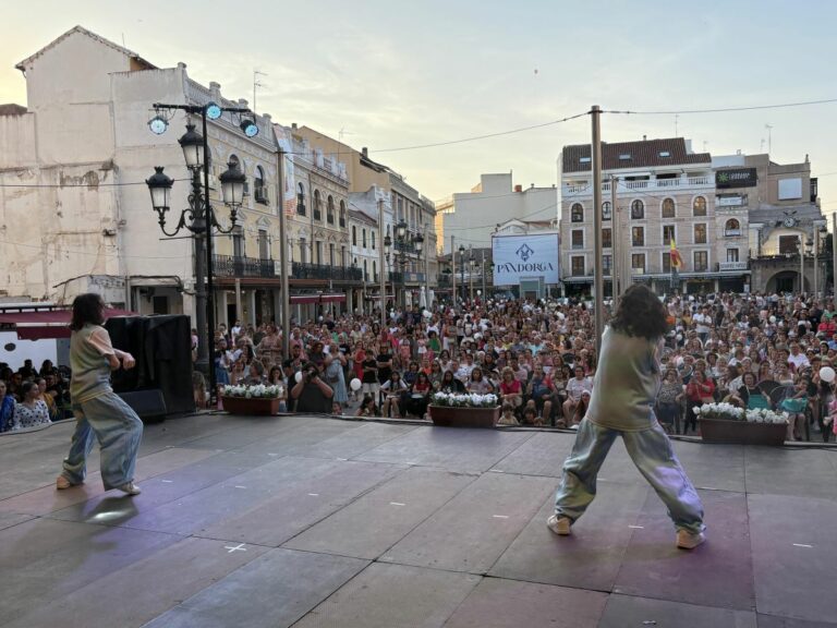 Ciudad Real vivió una Noche Blanca Cervantina llena de cultura, música y participación