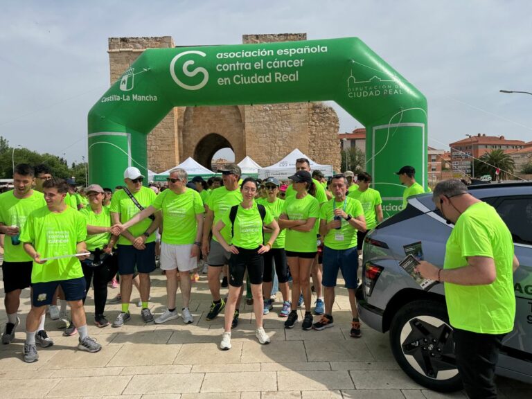 Ciudad Real se tiñe de verde en la IV carrera solidaria contra el cáncer