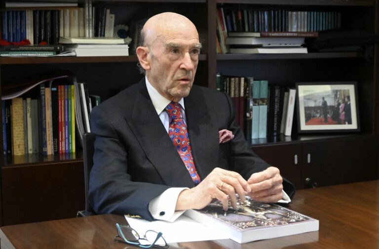 Rafael Torres Ugena: “de Lienzo a Lienzo”