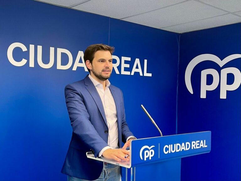 Serrano: “Page, cómplice del sanchismo, solo se preocupa de sus votos mientras España se ahoga en la corrupción del PSOE”