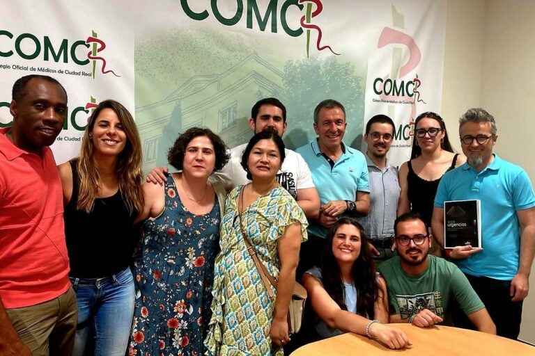 El Colegio de Médicos impulsa la formación en ecografía clínica para la prevención cardiovascular en Atención Primaria
