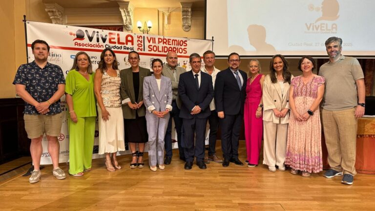 Entregados los VII Premios Solidarios de la asociación VivELA