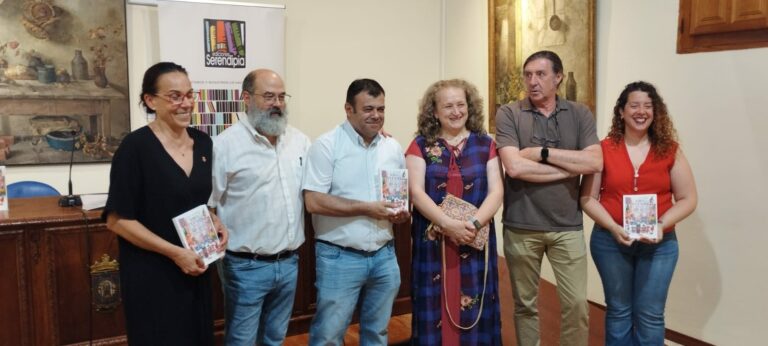 Manuel Cabezas Velasco presenta su última novela, «Vaya cuento que tiene el abuelo», dos miradas muy distintas de Ciudad Real