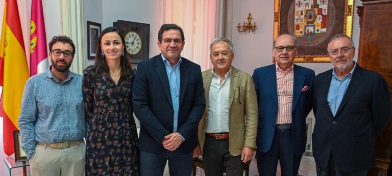 La Universidad Libre de Infantes “Santo Tomás de Villanueva” pide la colaboración de la Diputación de Ciudad Real para la celebración de unas jornadas culturales en el Campo de Montiel