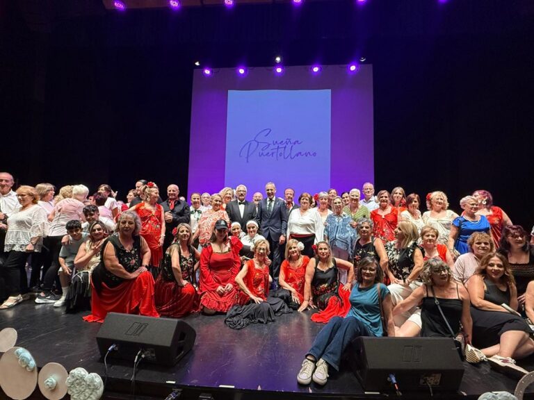 Puertollano: El talento de los barrios pone punto y final en un festival al curso del programa municipal de Educación de Adultos