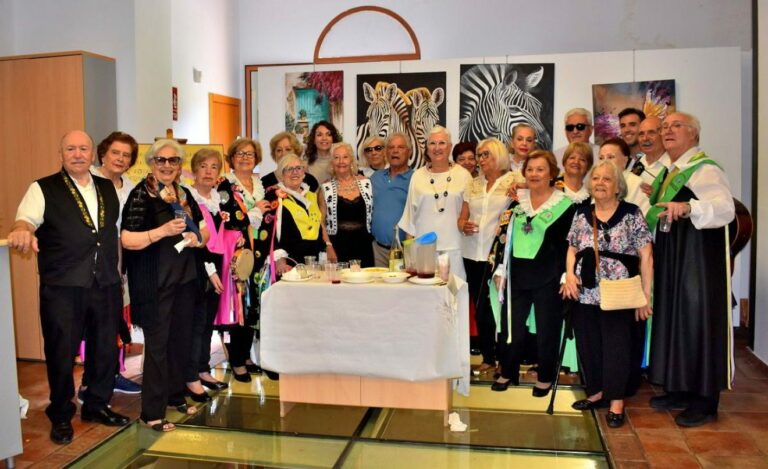 Puertollano: La creatividad de las «Amigas de la Pintura» en una exposición en Casa de Baños