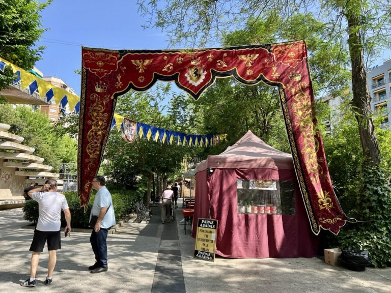 Puertollano recupera el mercado medieval del Santo Voto con espectáculos de magia, música y juegos