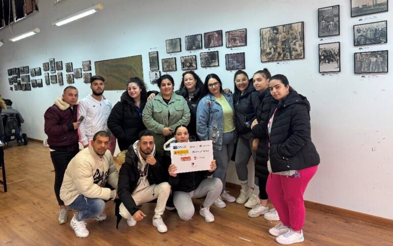 Jóvenes gitanos y gitanas desde Fundación Secretariado Gitano de Puertollano clausuran una formación transformadora