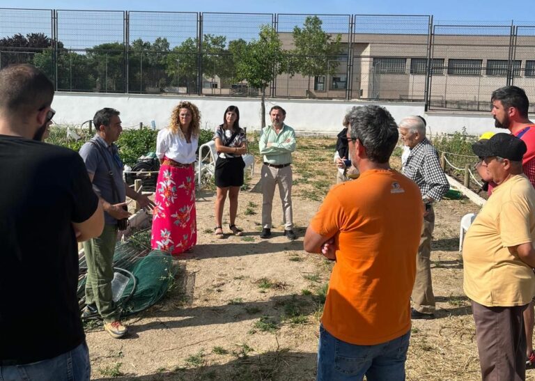 El Ayuntamiento entrega 10 huertos urbanos en la calle Sol coincidiendo con el Día Mundial del Medio Ambiente