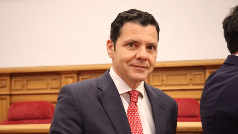 VOX denuncia la «ruptura» el principio constitucional de igualdad ante la ley