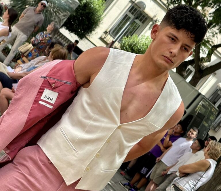 Ciudad Real: La Plaza de Cervantes acoge un desfile de moda masculina