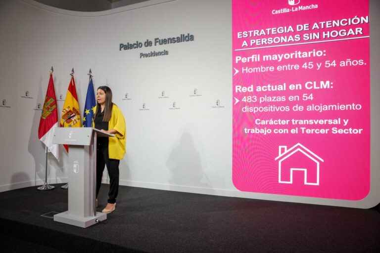 El Gobierno regional activa una estrategia transversal para reducir al 50 por ciento las personas sin hogar en Castilla-La Mancha antes de 2030