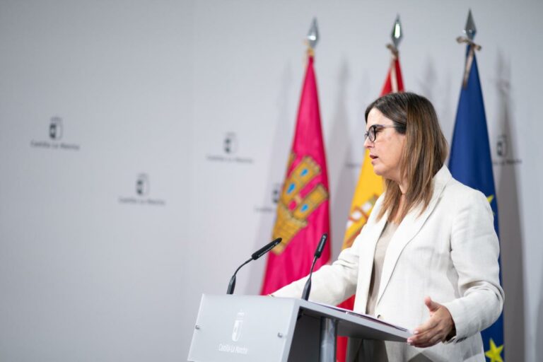 Castilla-La Mancha invierte cerca de un millón de euros en la flota de autobombas de INFOCAM para prevenir y extinguir incendios forestales