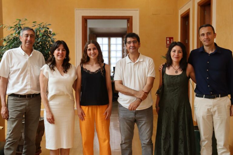 El Gobierno de Castilla-La Mancha pone en valor que la alumna con mejor nota en la PAU de la región elija estudiar en la UCLM