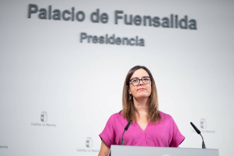 El Gobierno regional asegura el suministro de material de incontinencia urinaria con una inversión de 45,5 millones de euros El Gobierno regional asegura el suministro de material de incontinencia urinaria con una inversión de 45,5 millones de euros