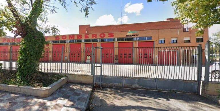 Herido con graves quemaduras un bombero que practicaba con fuego real en el parque de Puertollano