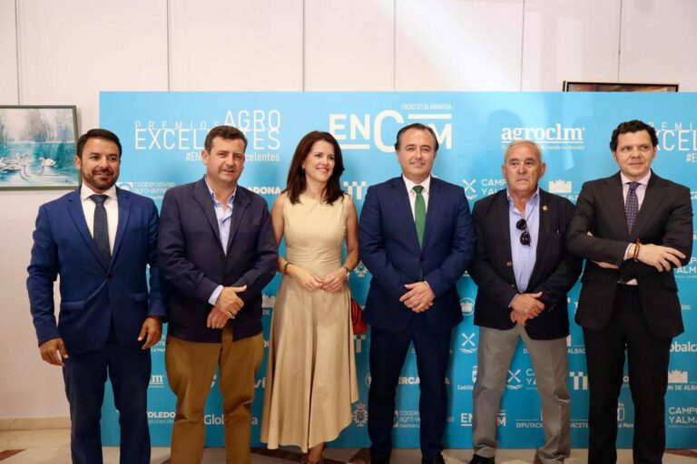 VOX respalda al sector agroalimentario en los Premios Agro Excelentes celebrados en Manzanares 
