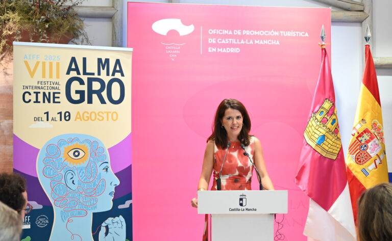 Pelayo destaca el compromiso de la Diputación con el Festival Internacional de Cine de Almagro en su VIII edición