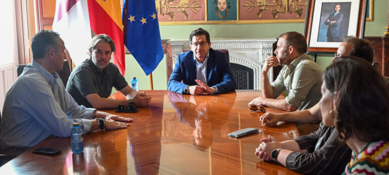 Valverde conoce los avances del proyecto del MUCANA coincidiendo con la adquisición de la parcela del futuro parque de bomberos