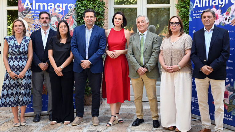 Valverde pone en valor la alianza entre administraciones en torno al Festival de Almagro, “fuente de oportunidades para nuestro territorio”