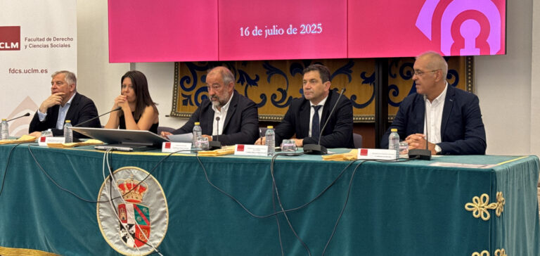 Valverde garantiza la financiación de la Cátedra de Discapacidad hasta el final de la legislatura en la graduación de 15 alumnos de la II Promoción del Título Incluye-Inserta