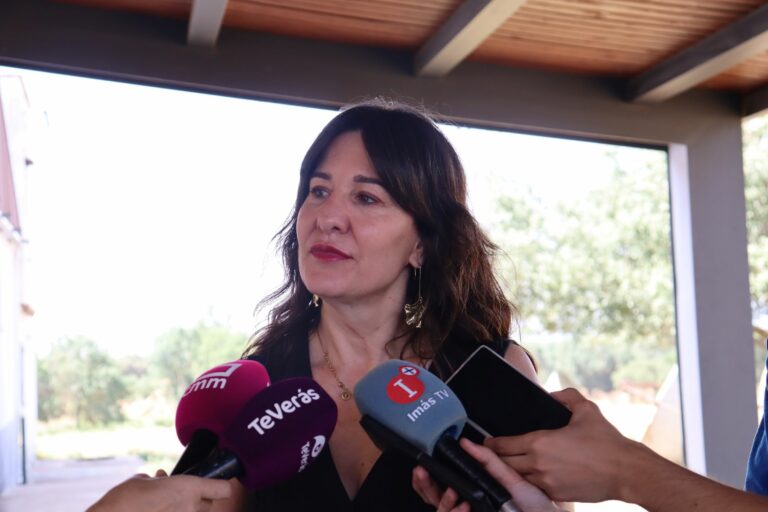 Adriana Lastra pasó desapercibida