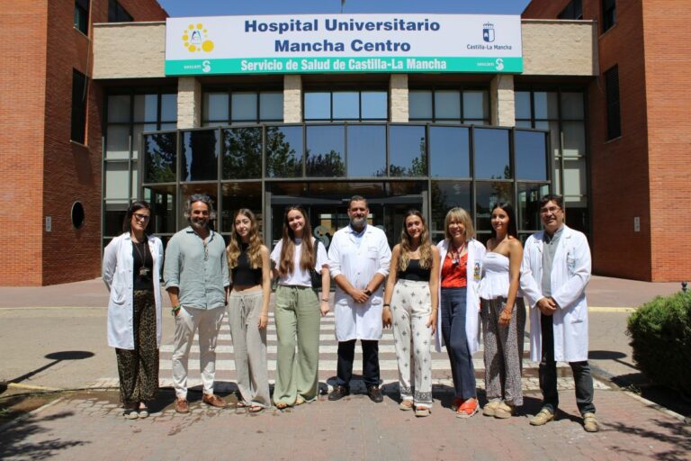 Solidaridad desde las aulas: el Hospital Universitario Mancha Centro acoge una nueva herramienta sensorial para su Aula Hospitalaria