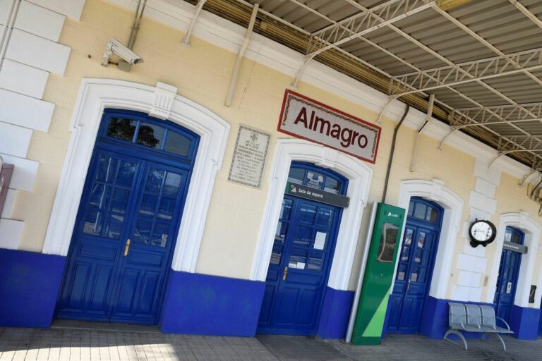 Adif rehabilita la estación de Almagro y renueva su vestíbulo de viajeros con una inversión de 1,5 millones de euros