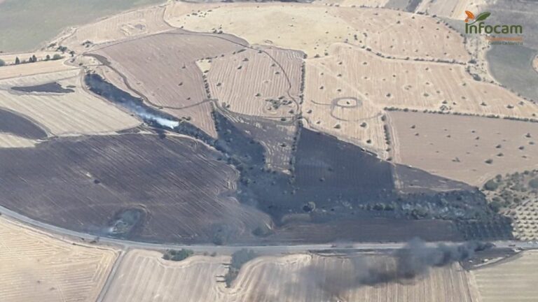 Reabre al tráfico la carretera N-430 cortada por el incendio de Alcolea de Calatrava