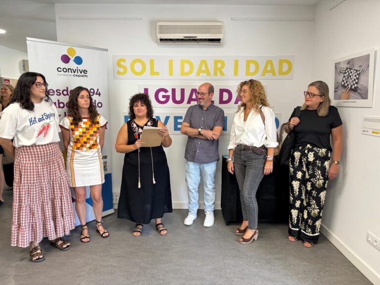 Ciudad Real: “La maleta migrante: el peso del odio”, una exposición que invita a reflexionar sobre la realidad que viven las personas migrantes