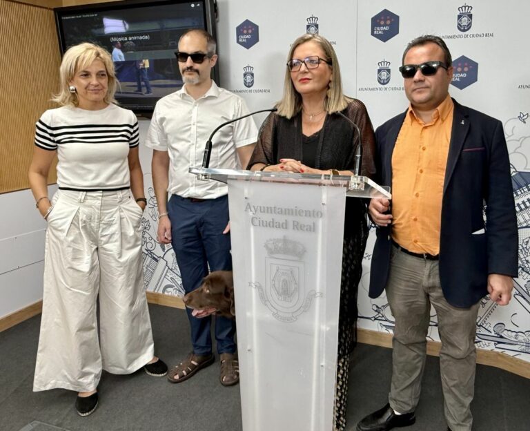 Servicios Sociales, Educación y la Fundación ONCE programan talleres de braille para los niños y jóvenes