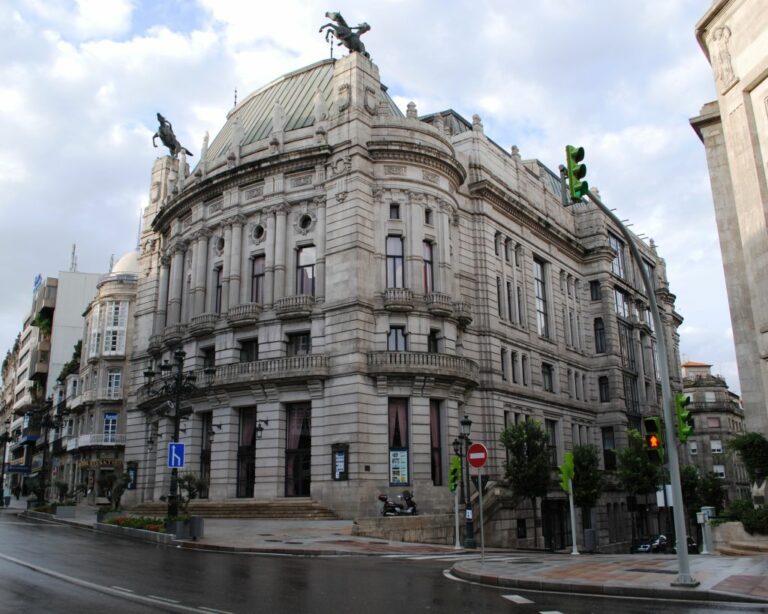 En Vigo y en directo (4): Ciudad modelo de reconversión cultural