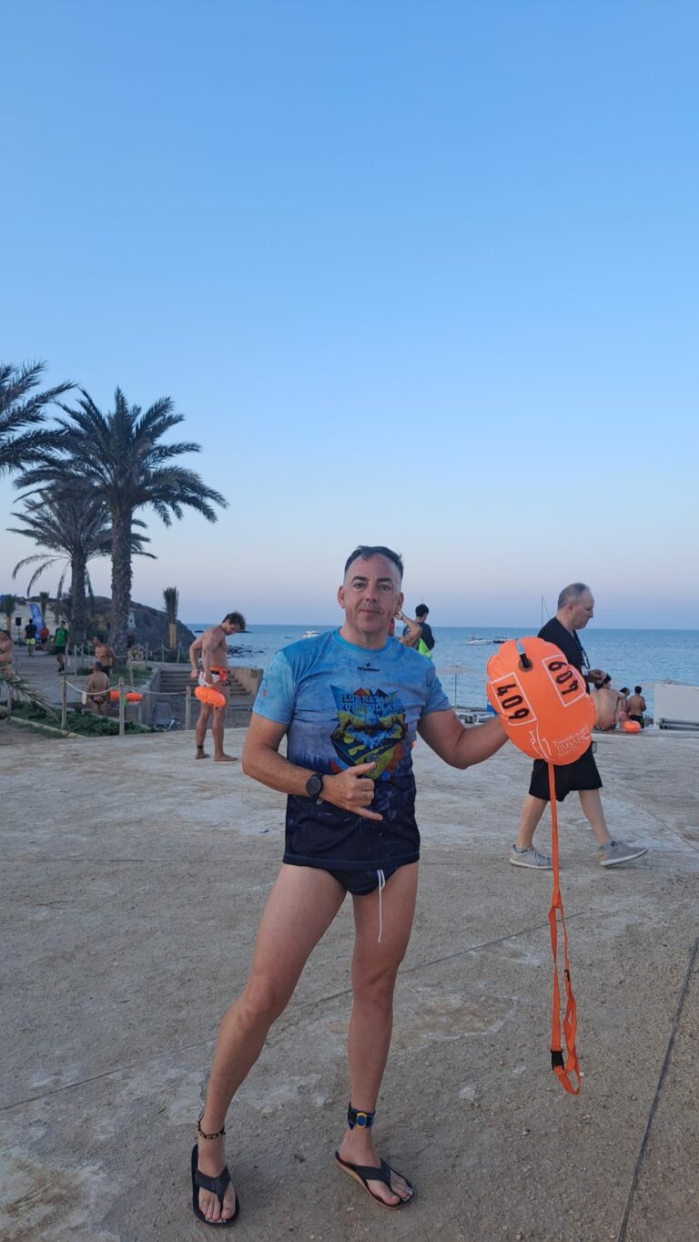 Destacada actuación del nadador del Club Natación Puertollano, José Ramón Trujillo «Carpin» en la Travesía a Nado Tabarca-Santa Pola