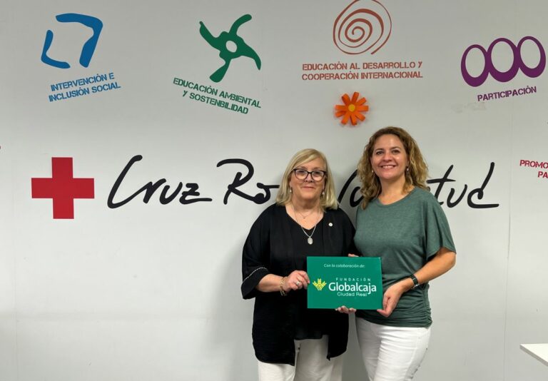 La Fundación Globalcaja y Cruz Roja renuevan su convenio para apoyar a personas sin hogar y a familias vulnerables