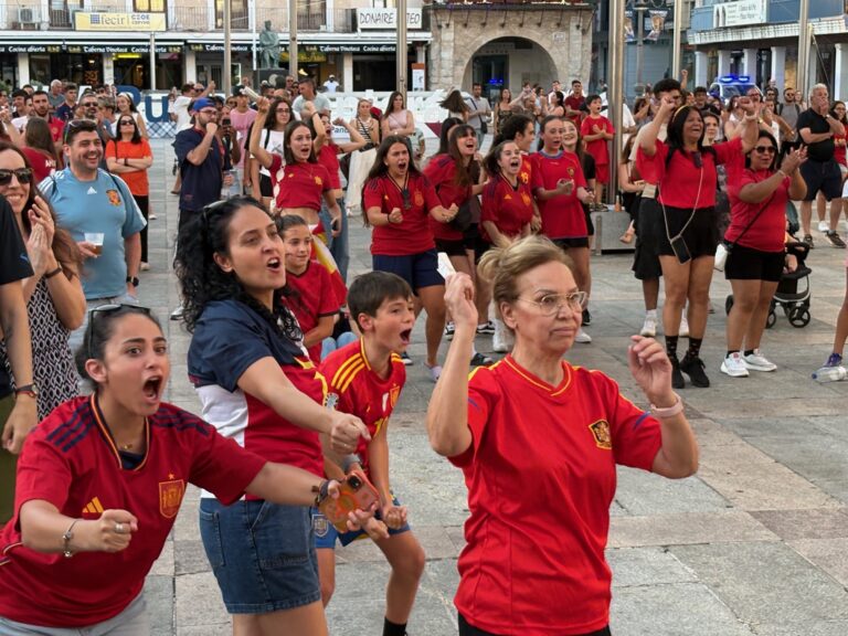 Ciudad Real animó a la selección española hasta el final en una Plaza Mayor volcada con la Eurocopa