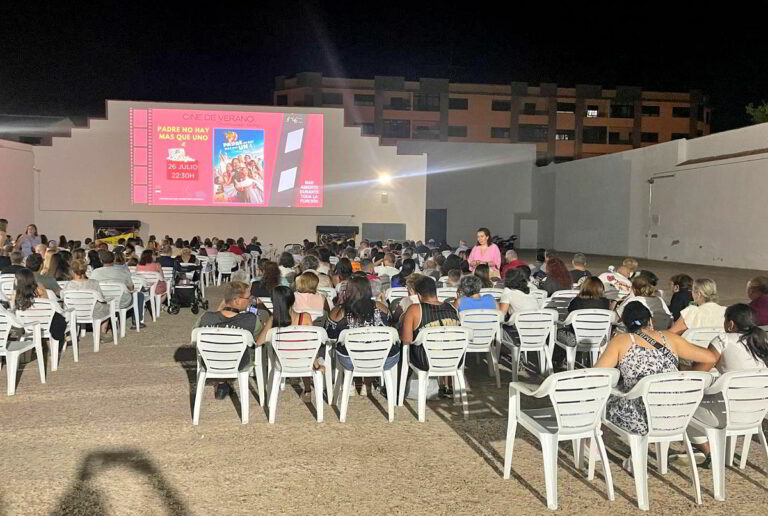 Puertollano: Quinientas personas disfrutan de una noche de cine de verano con el mayor éxito taquillero español del 2024