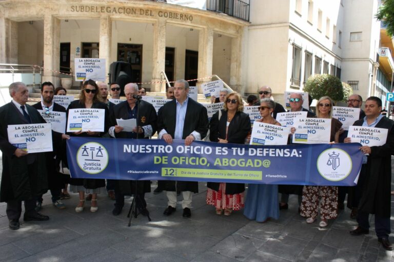 Letrados del turno de oficio claman por su dignidad ante la Subdelegación del Gobierno de Ciudad Real