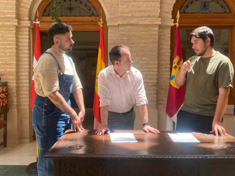 El Ayuntamiento y la Agrupación Musical Santa Cecilia ratifican un convenio de colaboración con vigencia trienal y un aumento progresivo de su cuantía