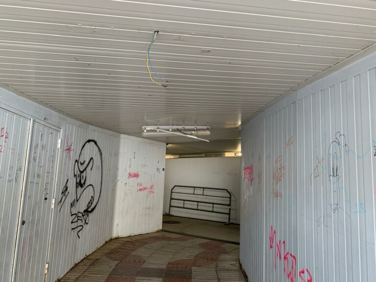 Puertollano: Izquierda Unida denuncia el «abandono» del paso subterráneo y las rampas mecánicas del Carmen