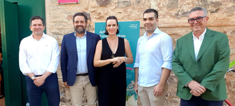 Valverde remarca la relevancia del Festival de Almagro, un espacio de cultura y encuentro, “puerta de entrada a nuestra provincia”