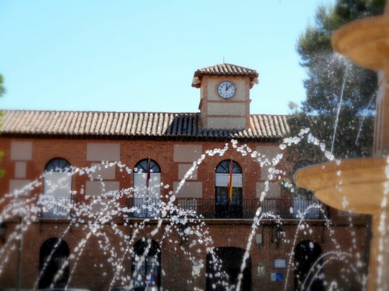 El Pleno del Ayuntamiento de Moral de Calatrava solicita al SESCAM la instauración y dotación del servicio de fisioterapia en el centro de salud de la localidad