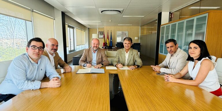 El SESCAM y los Colegios de Médicos renuevan su colaboración para el desarrollo del Programa de Atención Integral al Profesional de la Medicina Enfermo