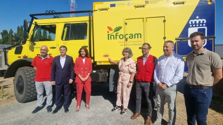 El Gobierno regional reafirma su compromiso ambiental mediante un acuerdo con Repsol para el uso de combustible renovable en unos 600 vehículos de Infocam