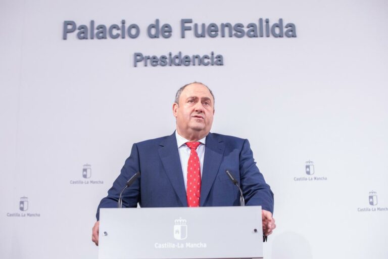 El Gobierno regional destina seis millones de euros para ayudar a 4.100 agricultores a paliar los efectos de la sequía en sus explotaciones