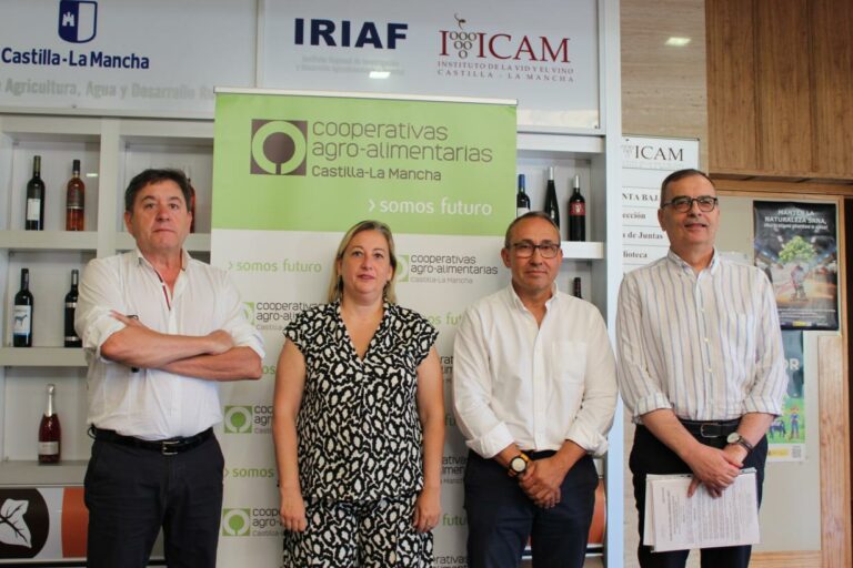 La Consejería de Agricultura empieza a enviar las 62 resoluciones de ayuda VINATÏ, todos los proyectos presentados