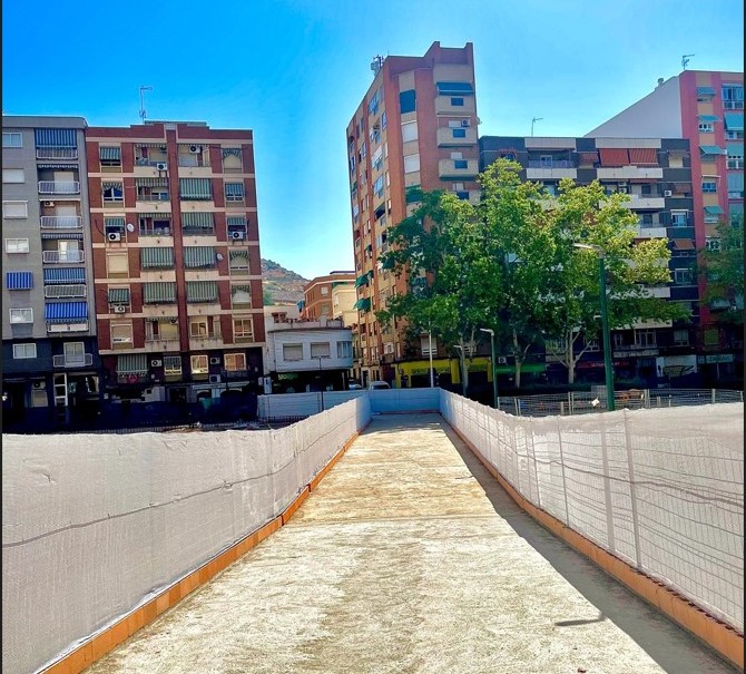 Puertollano: El lunes se reanudarán las obras del Paseo del Bosque  y desaparecerá el paso provisional entre aceras