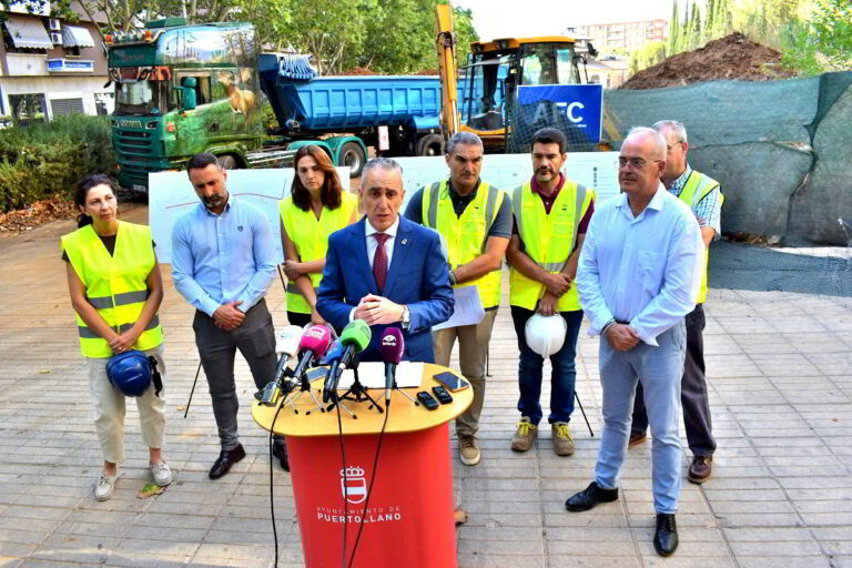 El alcalde de Puertollano celebra la reanudación de las obras del Paseo del Bosque tras años de «trato atroz, dolor, tristeza y ataques»