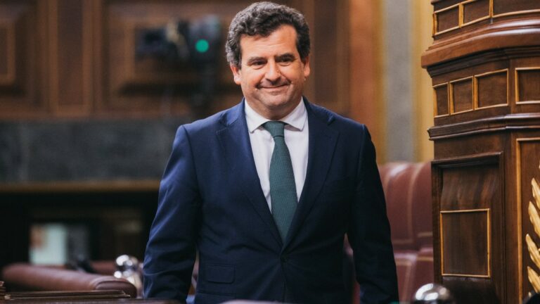 VOX denuncia la destrucción de la PAC por parte del bipartidismo europeo