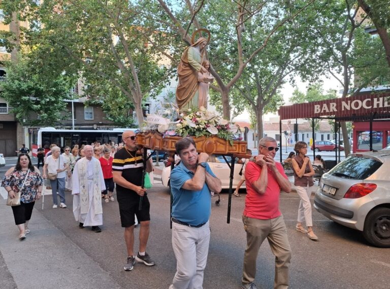  Cariño y devoción de Puertollano por Santa Ana