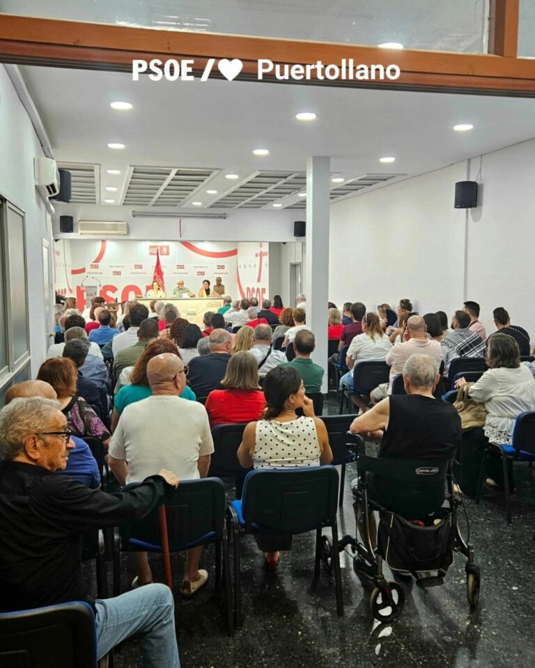 El PSOE exige al alcalde el cese de López Berdonces, concejal de Cultura, por sus referencias a la cantante Ana Belén